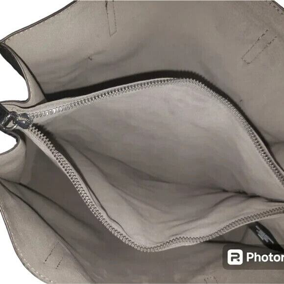 Tahari NWT Pebbled Shoulder Bag Wristlet Black Travel Tote Structured Elegant - Picture 8 of 14